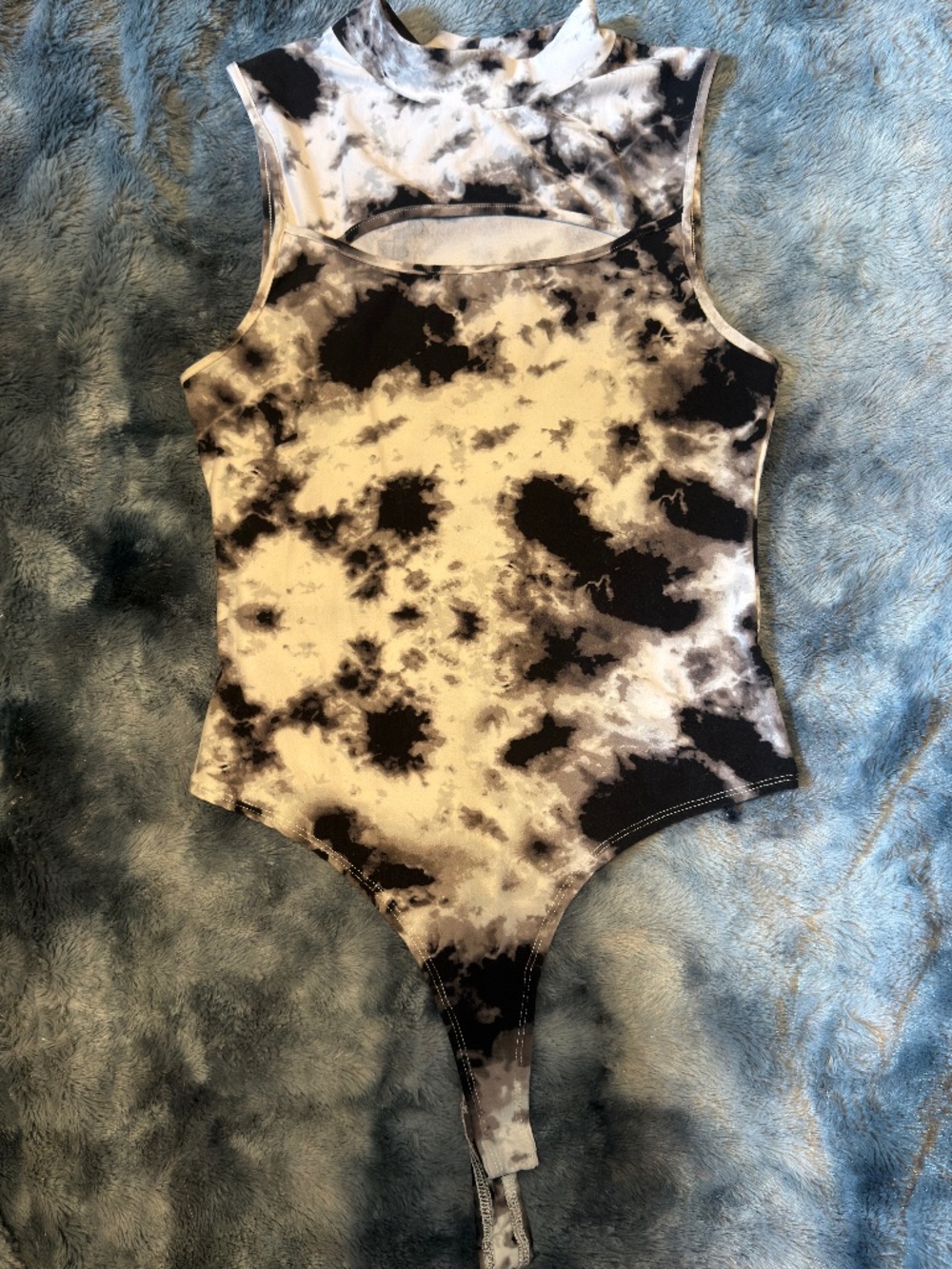 Sommer Ray Marble Print Cutout Mock Neck Bodysuit | L